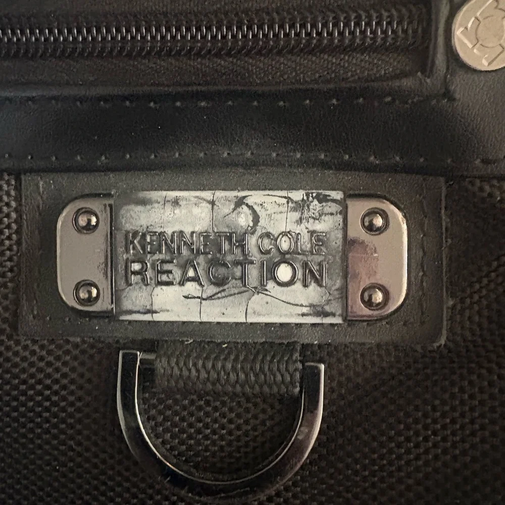 Kenneth Cole Reaction Manhattan Commuter Slim Backpack 16